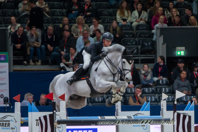 GK_20260116_1106-1_1800_wsgn